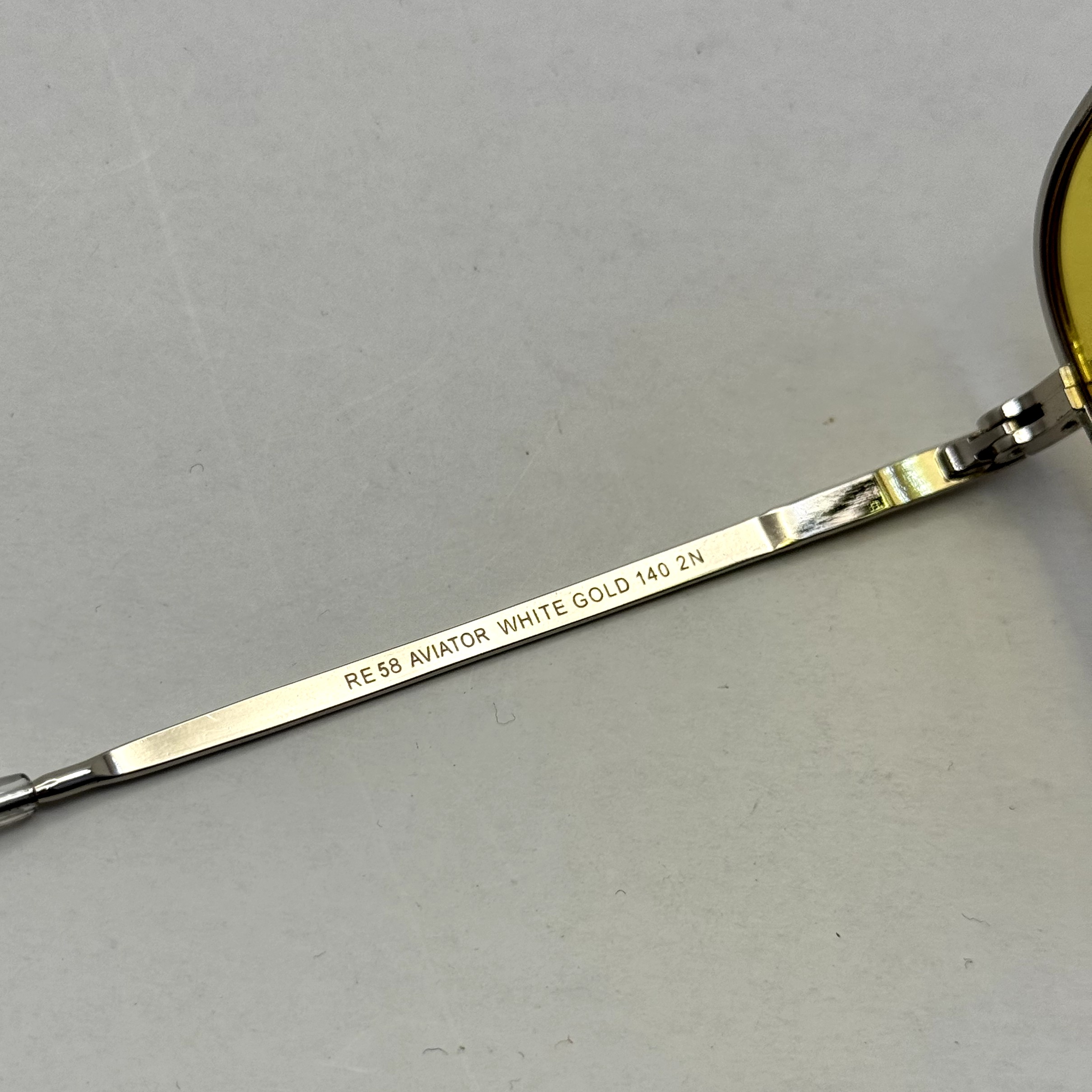 عینک آفتابی و شب خلبانی رندولف شیشه سنگ زرد فریم نقره ای فول پک اصلی RANDOLPH AVIATOR RE 58 24K WHITE GOLD (ارسال