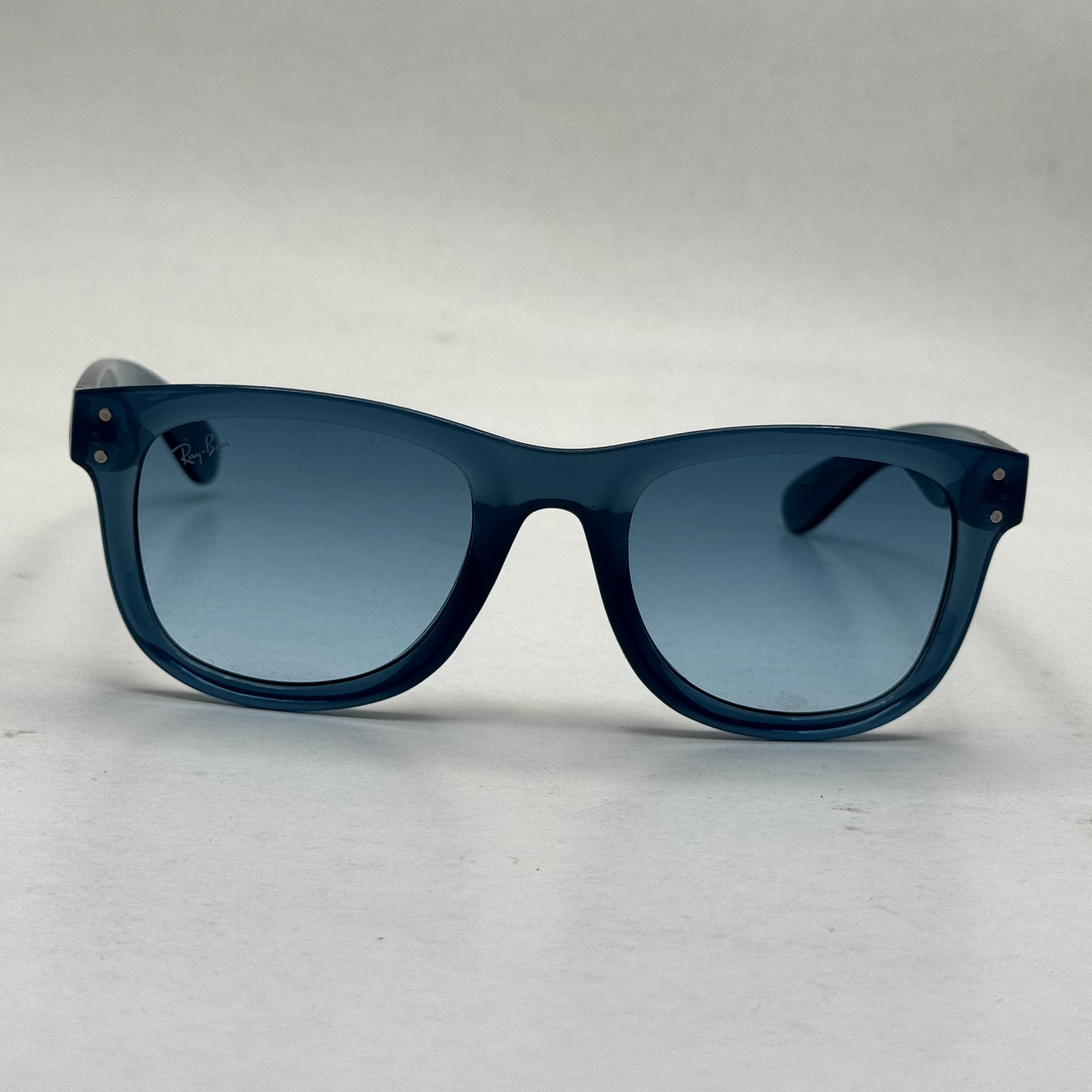 عینک آفتابی ریبن ویفرر ریورس آبی به همراه پک کامل rayban (ارسال رایگان)