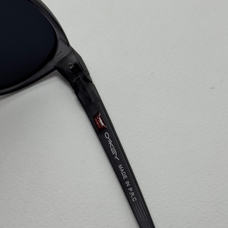 عینک آفتابی پلاریزه اوکلی Oakley طوسی عدسی مشکی گرد کد TO4910 (ارسال رایگان)
