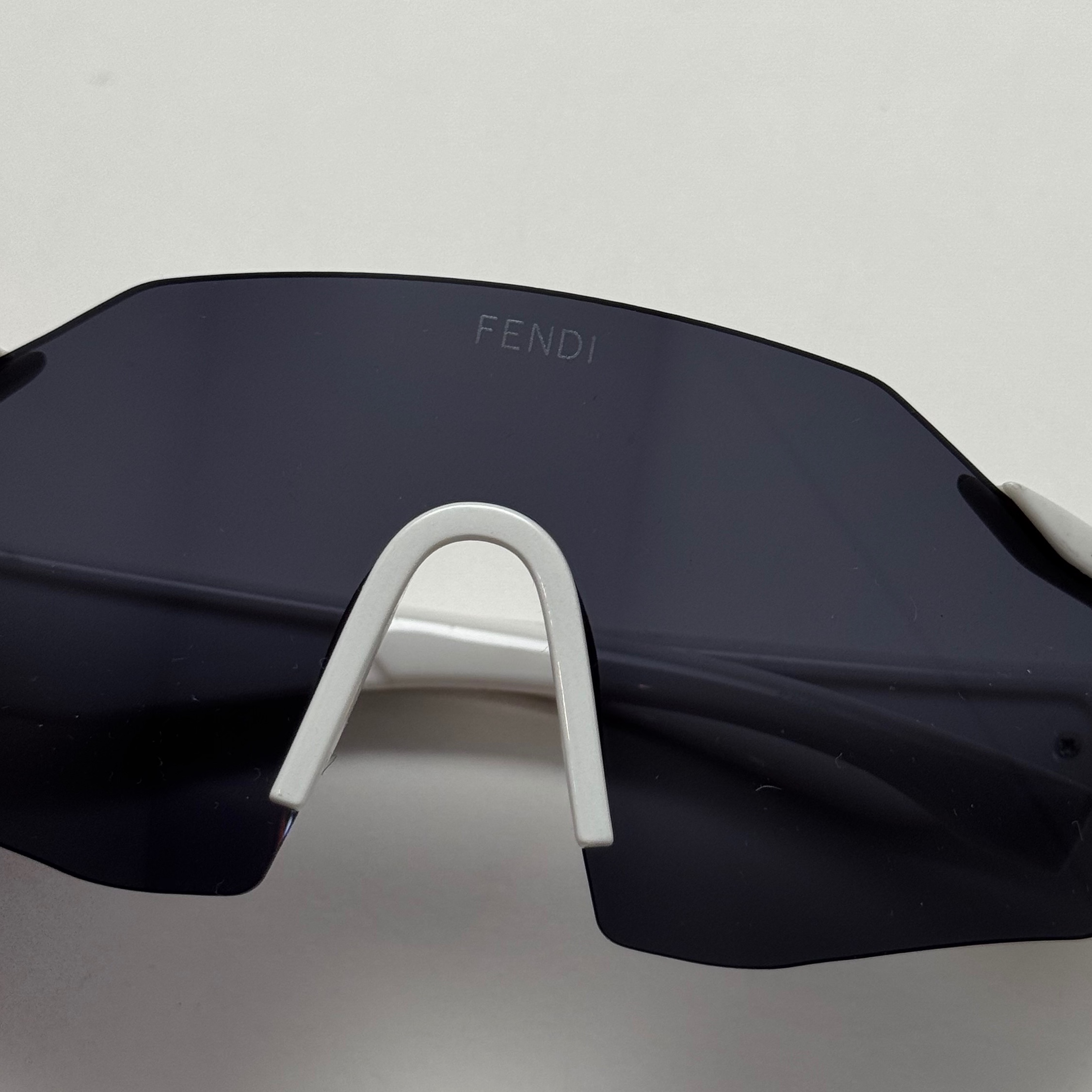 عینک آفتابی فندی FENDI سفید ماسکی (ارسال رایگان)