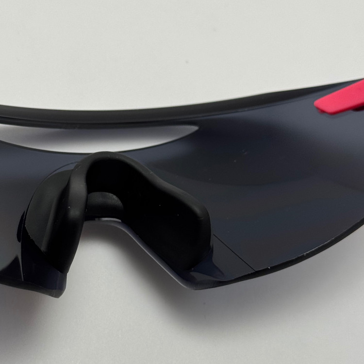 عینک آفتابی اسپرت Oakley اوکلی با لنز PRIZM مشکی دسته صورتی کد 9407 (ارسال رایگان)