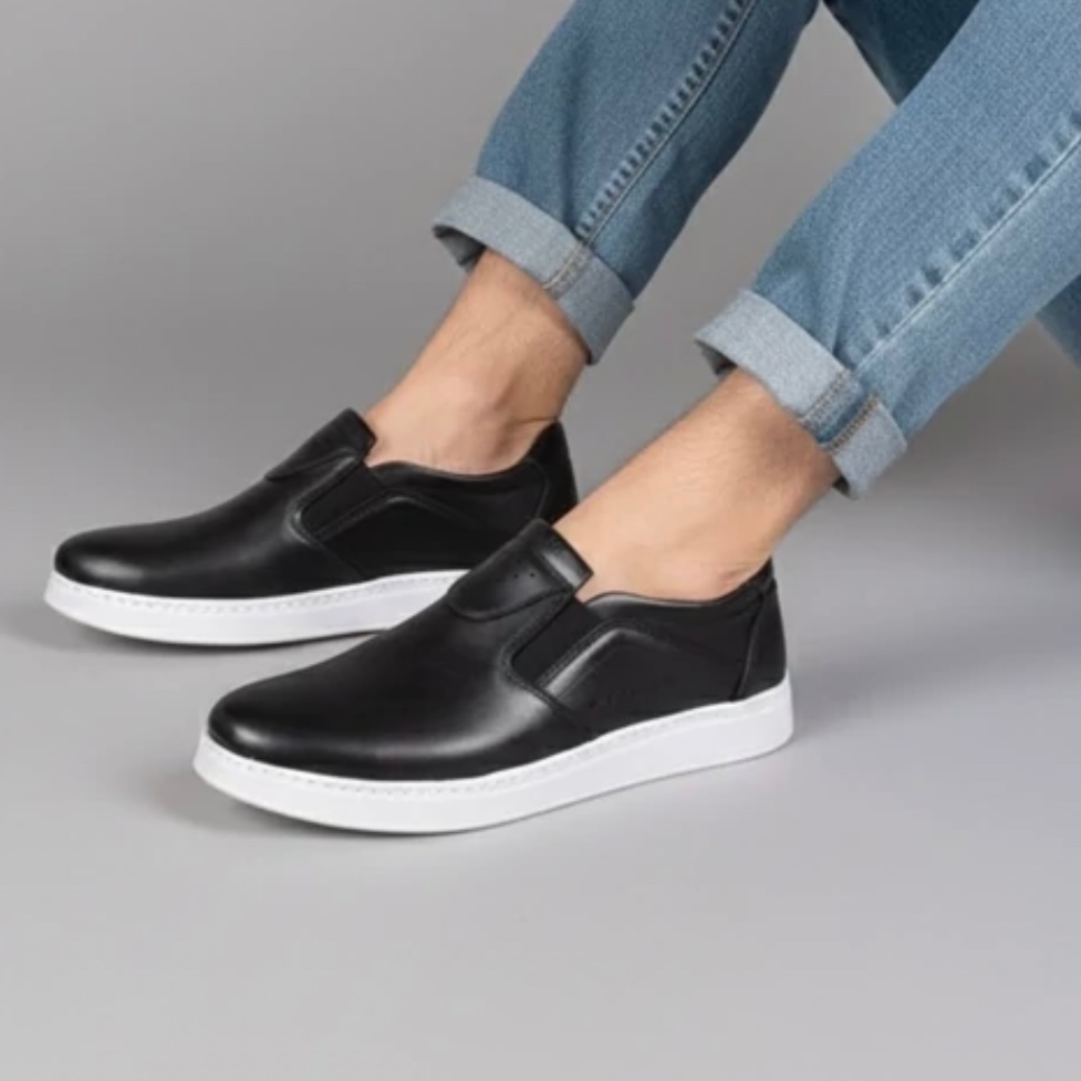 کفش اسپرت مردانه مدل شهاب رنگ مشکی زیره سفید دوردوخت