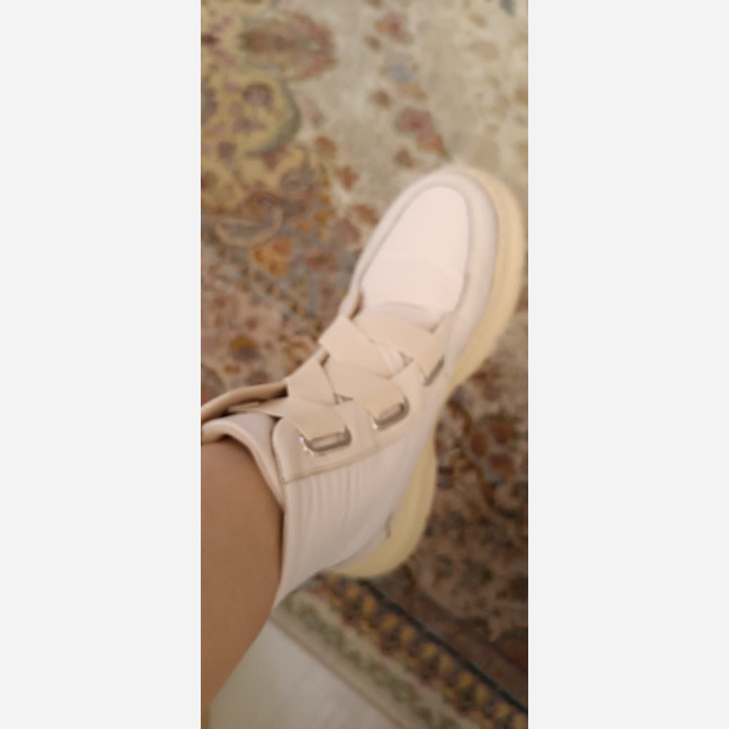 بوت کاپشنی زنانه / نیم بوت / مدل فراماگا / رنگ کرم / ضد اب / پرفروش باحداقل سود / ارسال رایگان پرفرووش (پس کرایه)