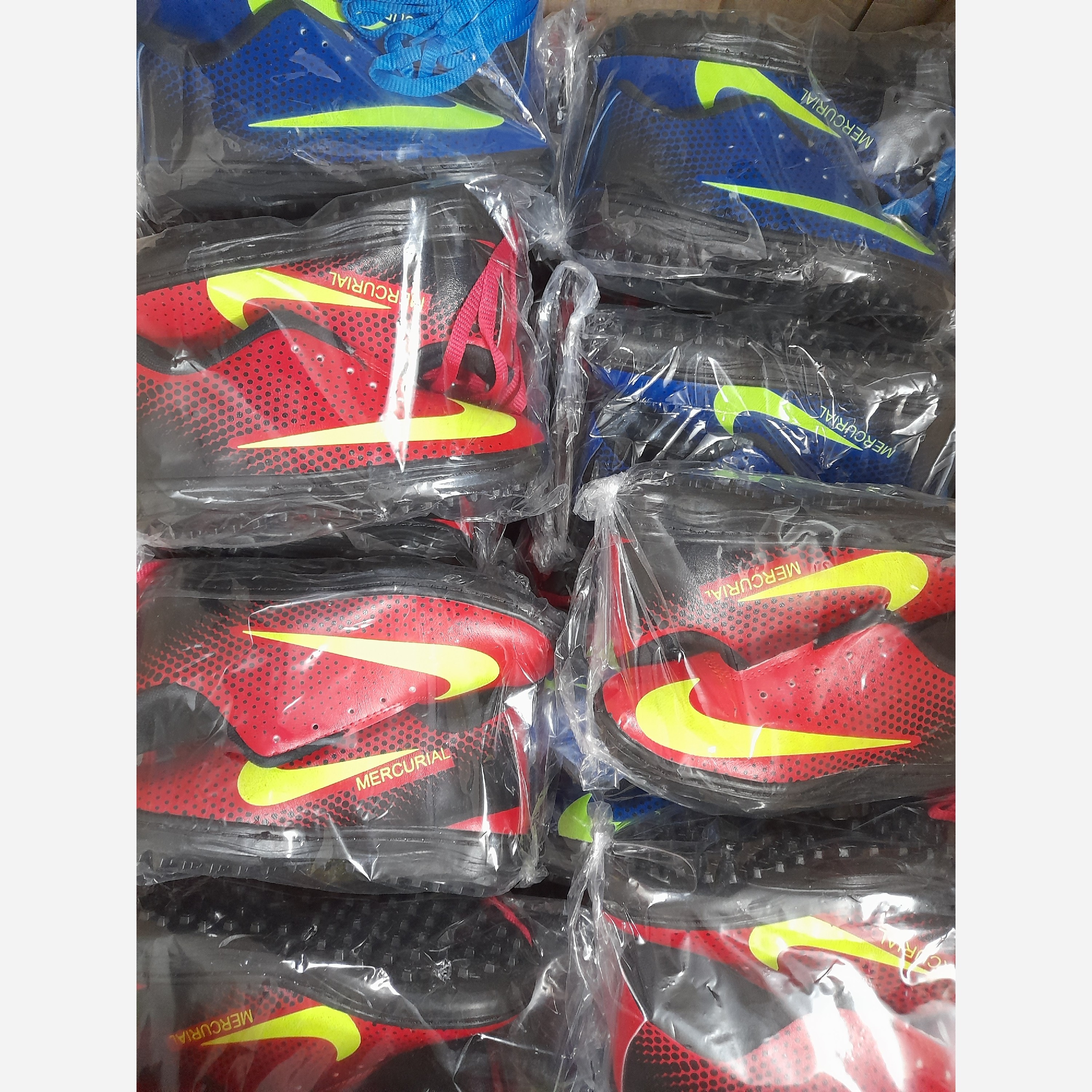 کتانی فوتبال ورزشی کتانی هزار استوک اسپرت چمن مصنوعی کفش ورزشی کتانی چمن مصنوعی